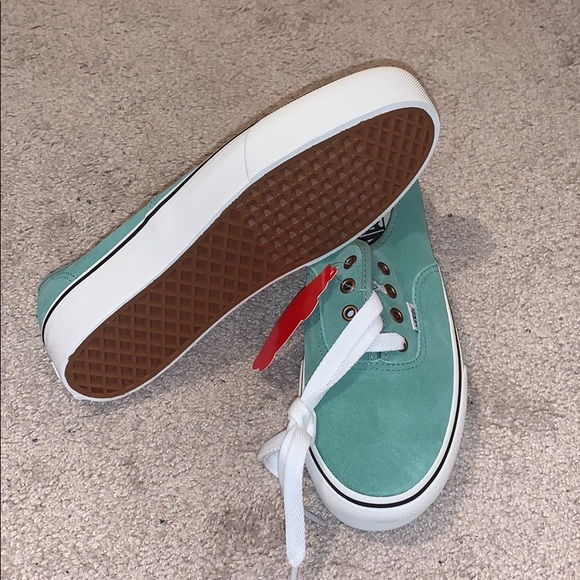 women’s vans authentic platform shoes - Picture 5 of 7